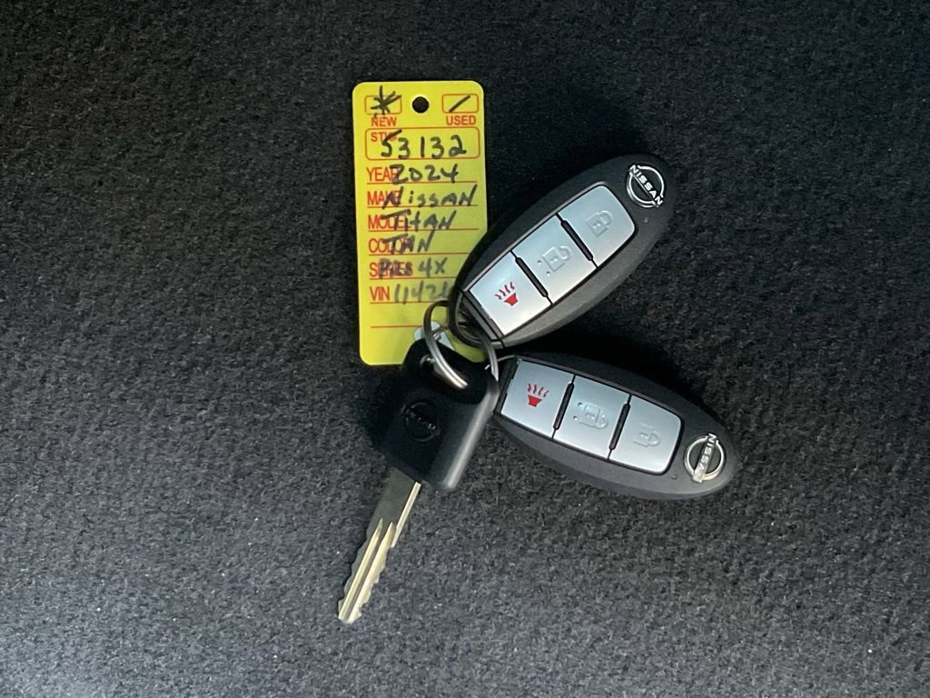 Used 2024 Nissan Titan PRO-4X w/ Off Road Protection Package image 22