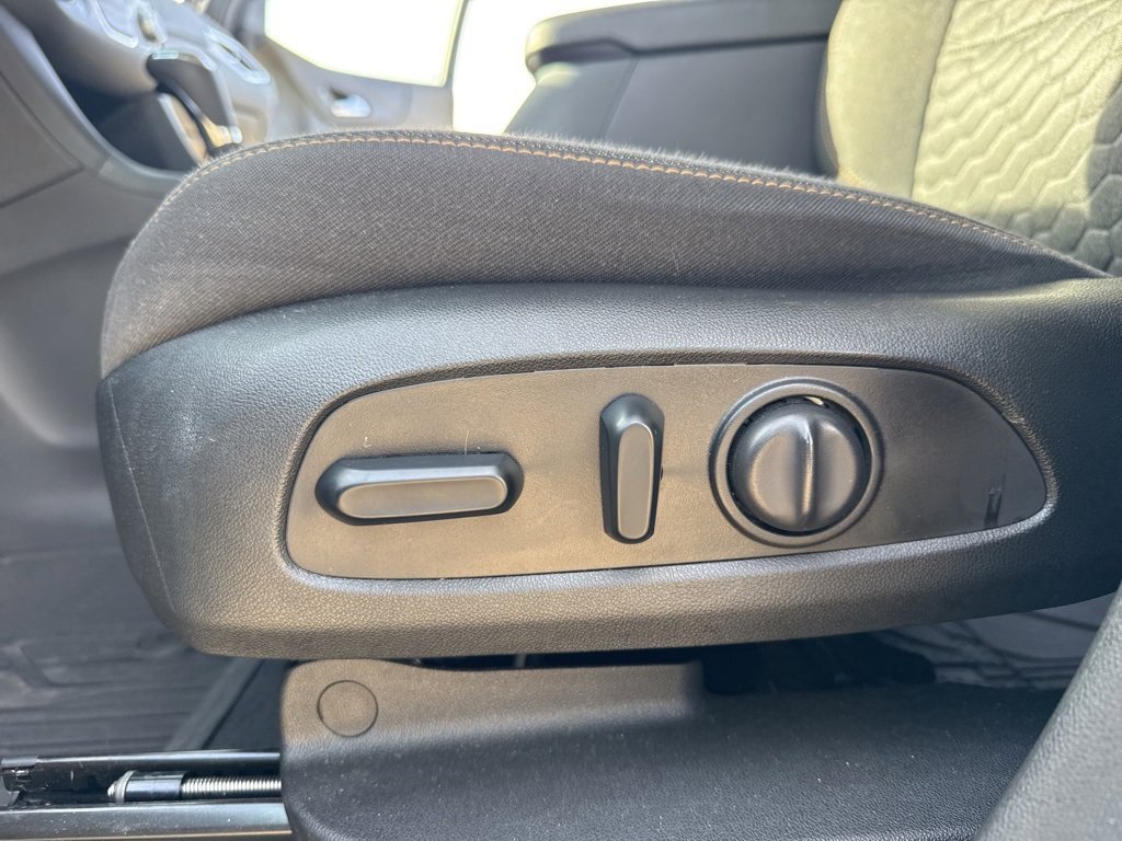 Used 2021 Chevrolet Equinox LT image 16