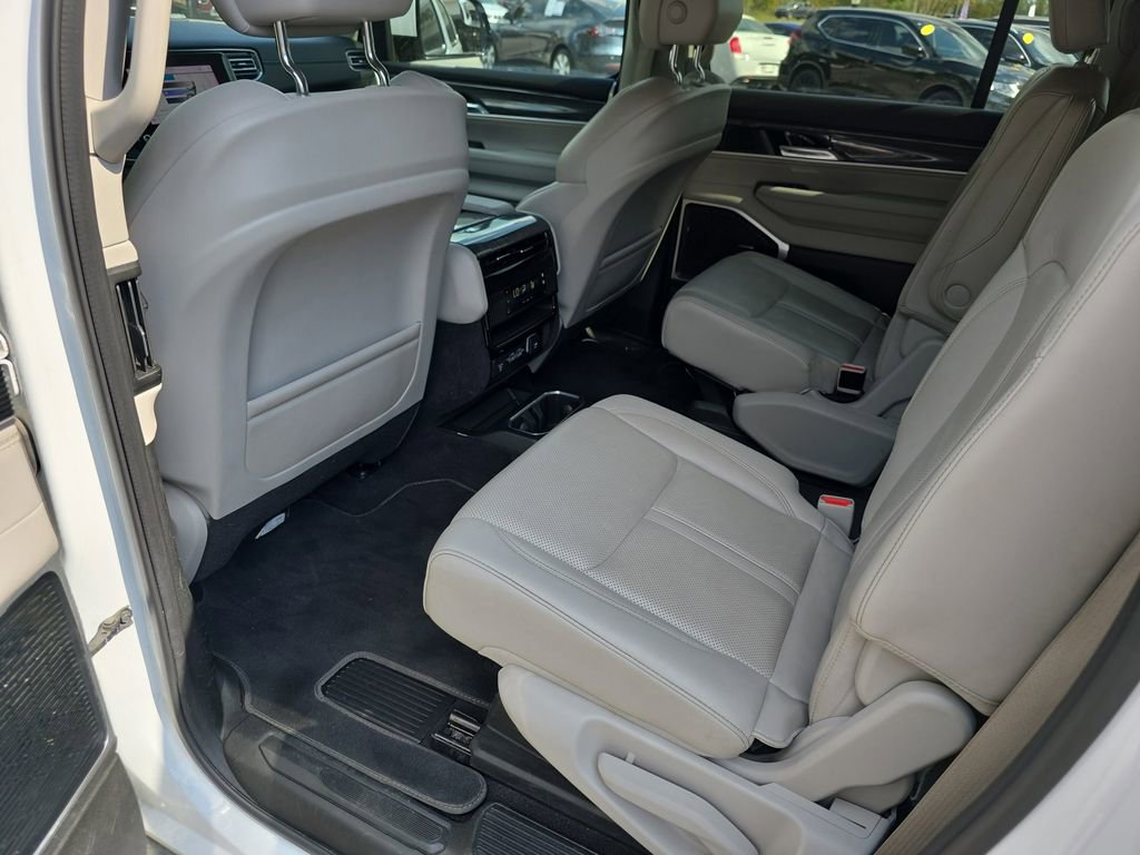 Used 2022 Jeep Wagoneer Series III w/ Flexible Seating Group image 30