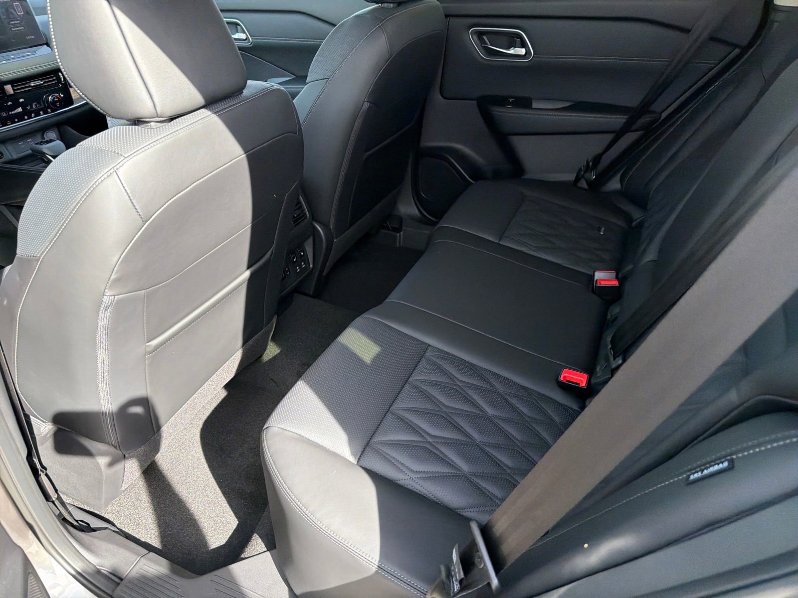 Certified 2026 Nissan Rogue Platinum w/ Platinum Premium Package image 19