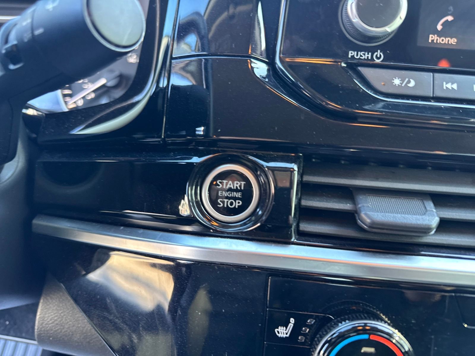 Certified 2024 Nissan Pathfinder SV image 17