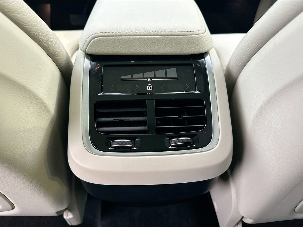 Used 2020 Volvo XC60 T5 Inscription w/ Protection Package Premier image 26