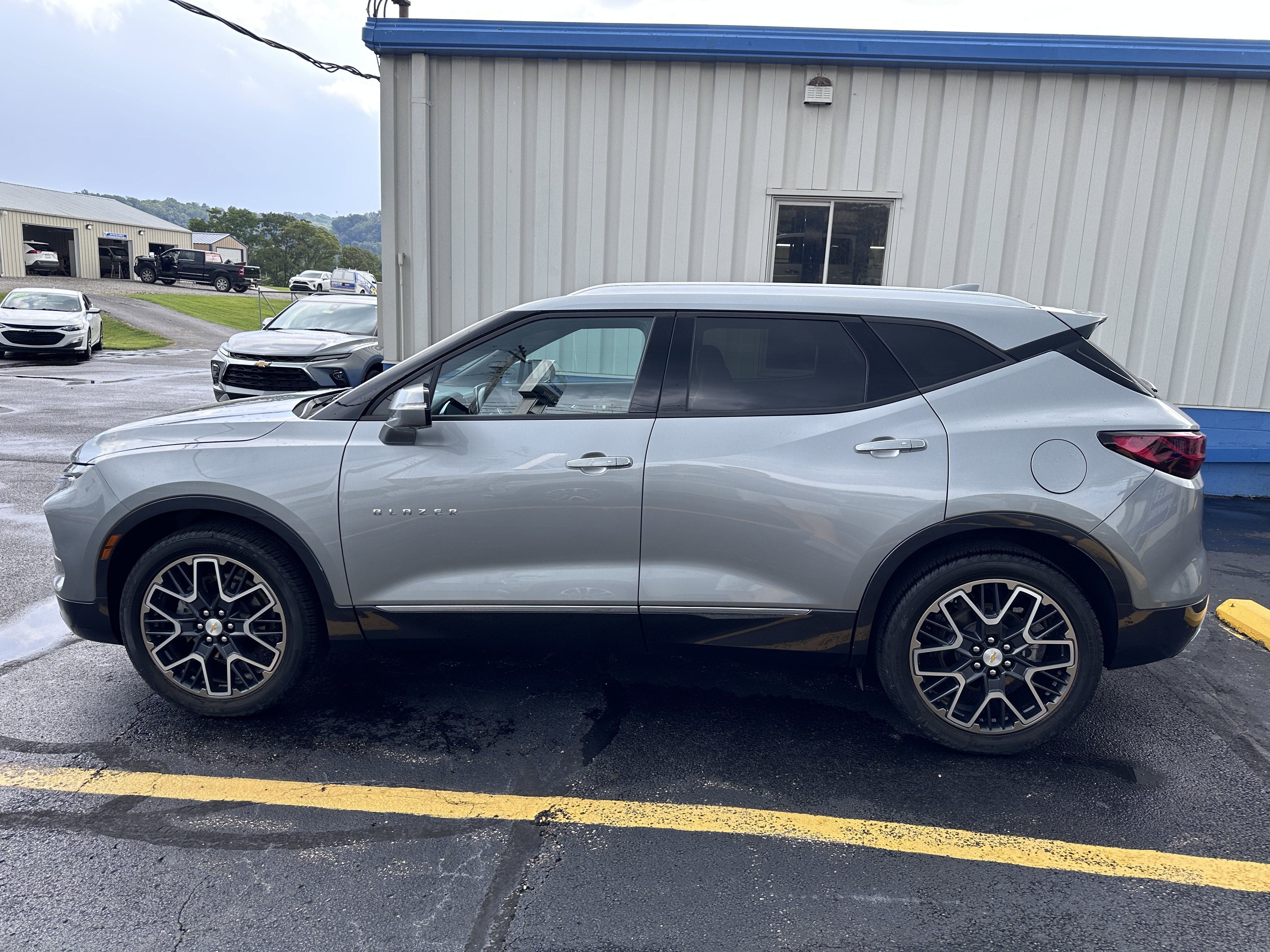 Used 2024 Chevrolet Blazer Premier w/ Driver Confidence II Package image 5