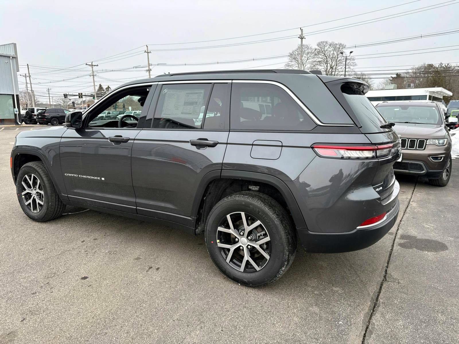 New 2026 Jeep Grand Cherokee Limited image 3