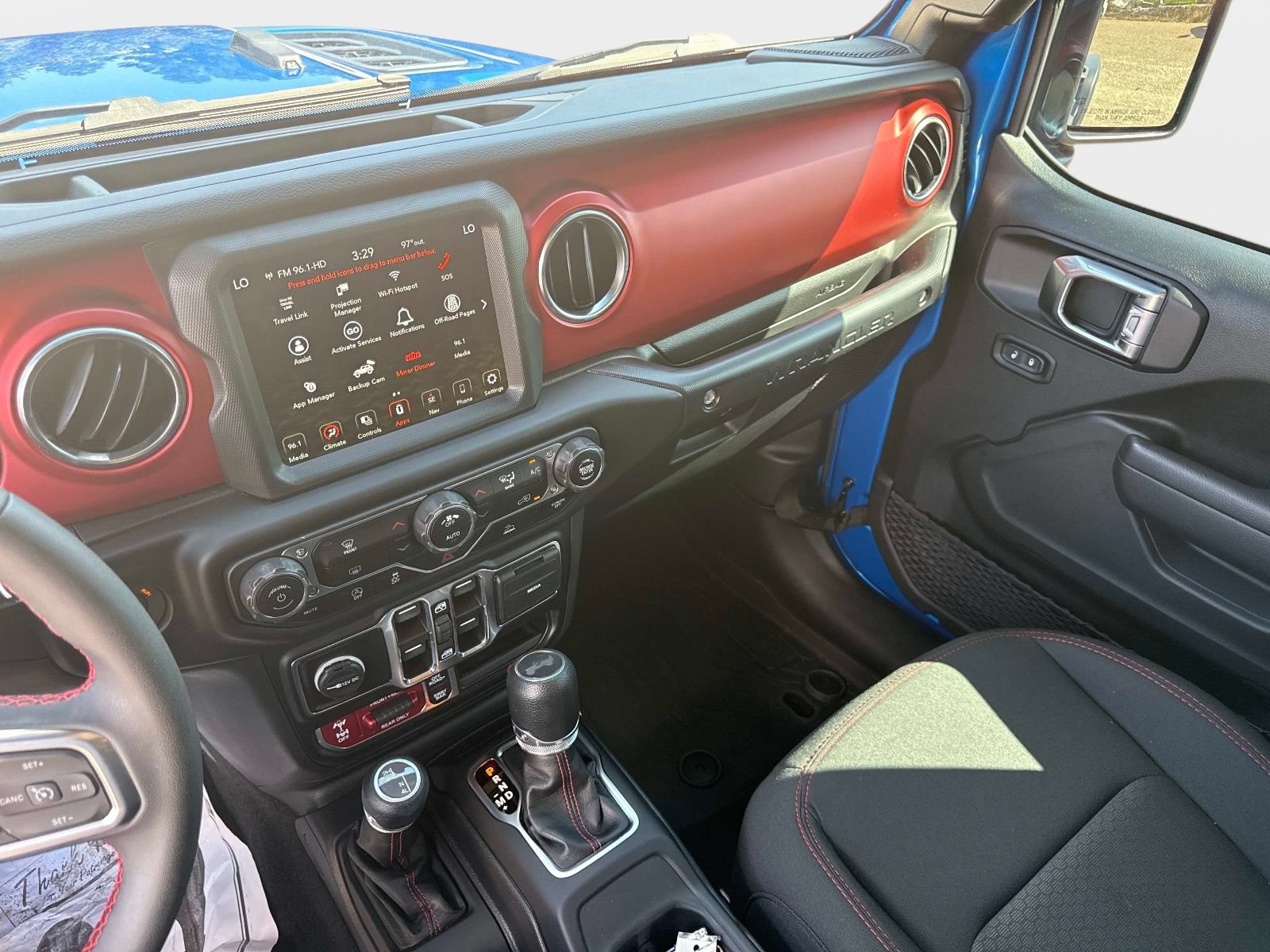 Used 2023 Jeep Wrangler Unlimited Rubicon AWD/4WD image 18
