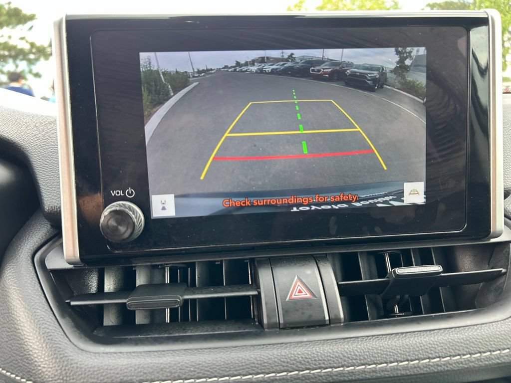 Used 2025 Toyota RAV4 XLE AWD/4WD image 26