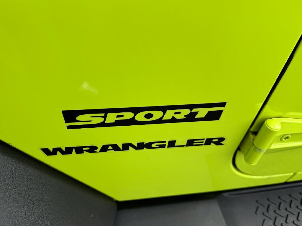 Used 2016 Jeep Wrangler Sport w/ Quick Order Package 23S AWD/4WD image 31