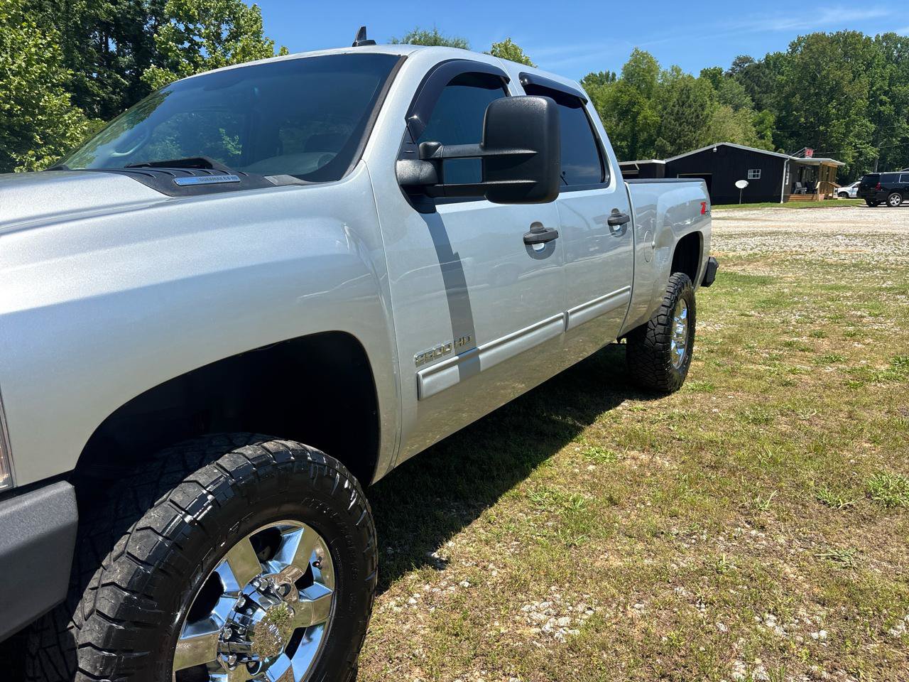 Used 2014 Chevrolet Silverado 2500 LT w/ Interior Plus Package AWD/4WD image 5