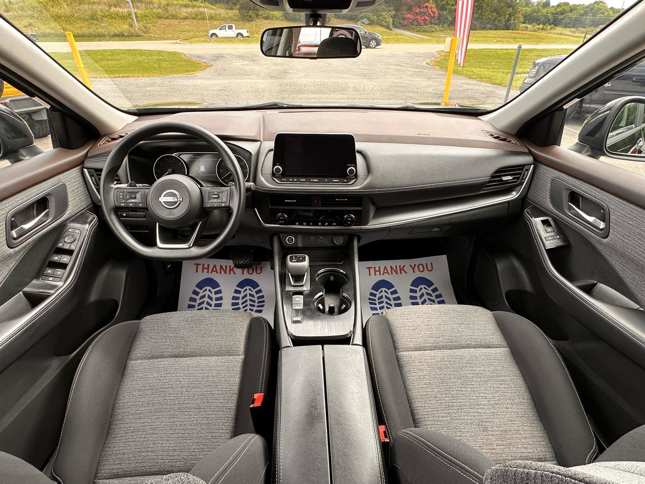 Used 2023 Nissan Rogue SV FWD image 7