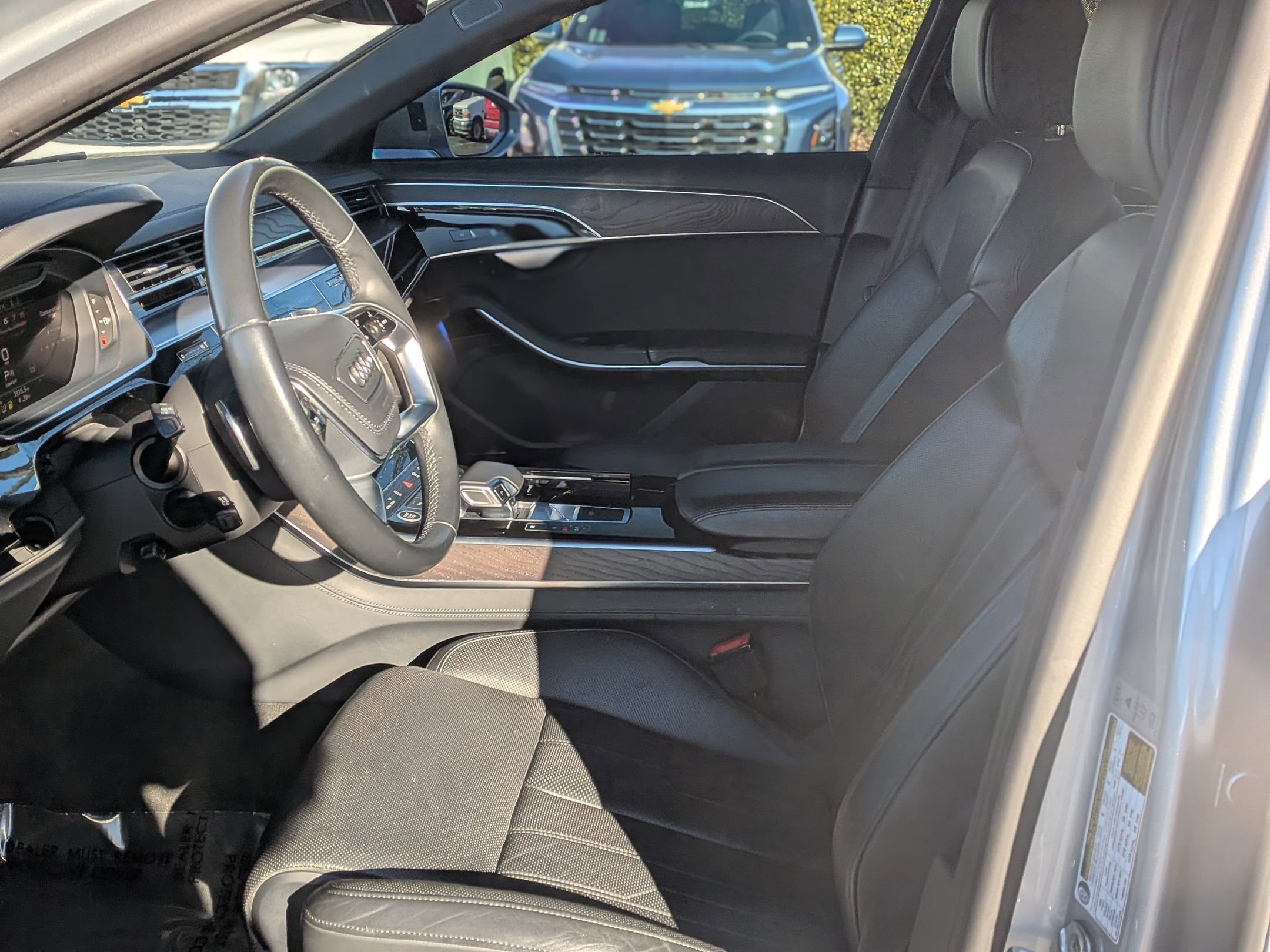 Used 2021 Audi A8 L 4.0T w/ Executive Plus Package image 16