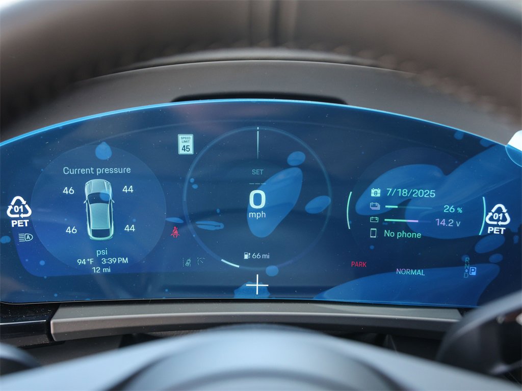 New 2025 Porsche Macan 4 Electric image 17