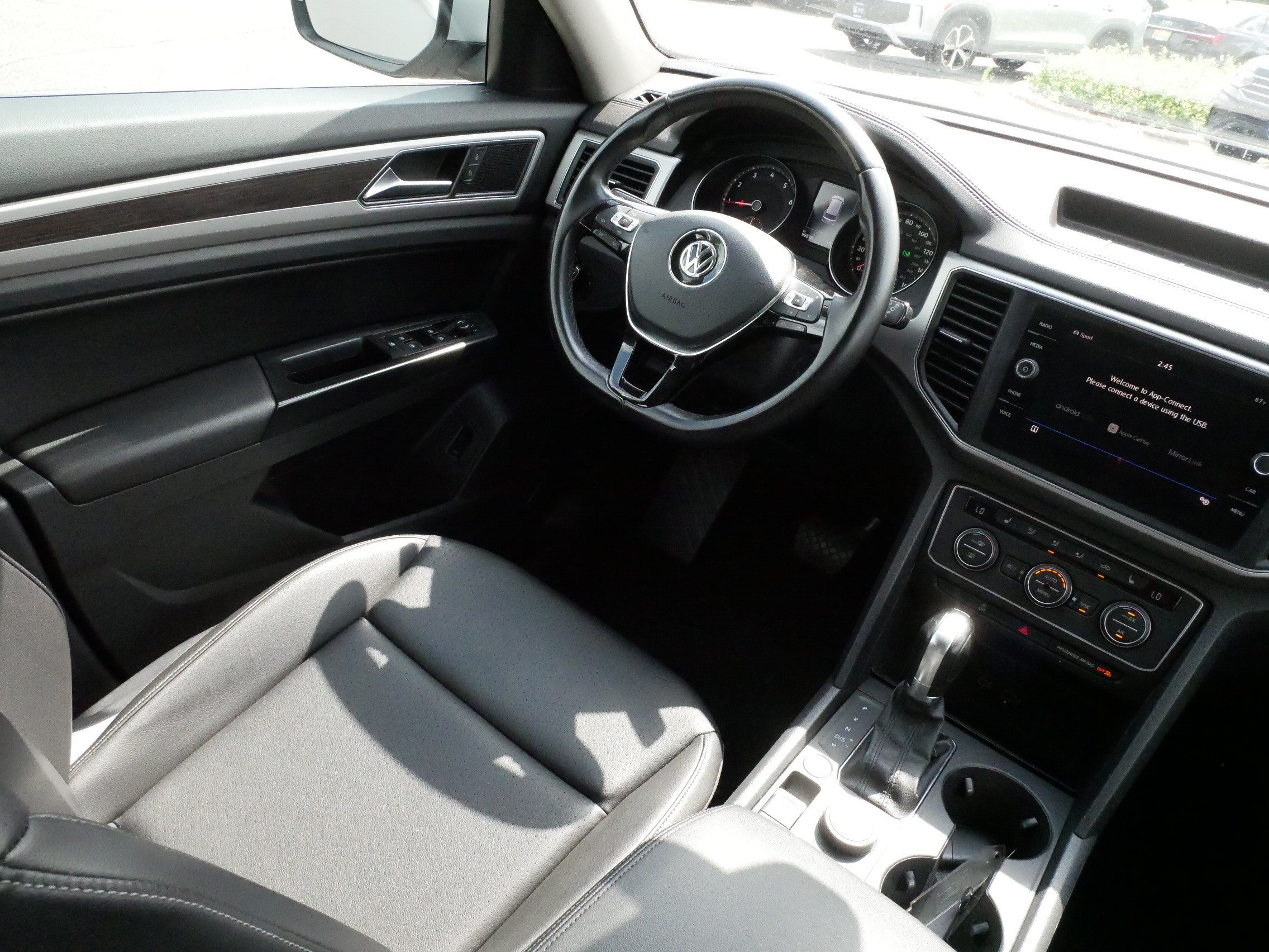 Used 2019 Volkswagen Atlas SE w/ Towing Package AWD/4WD image 9