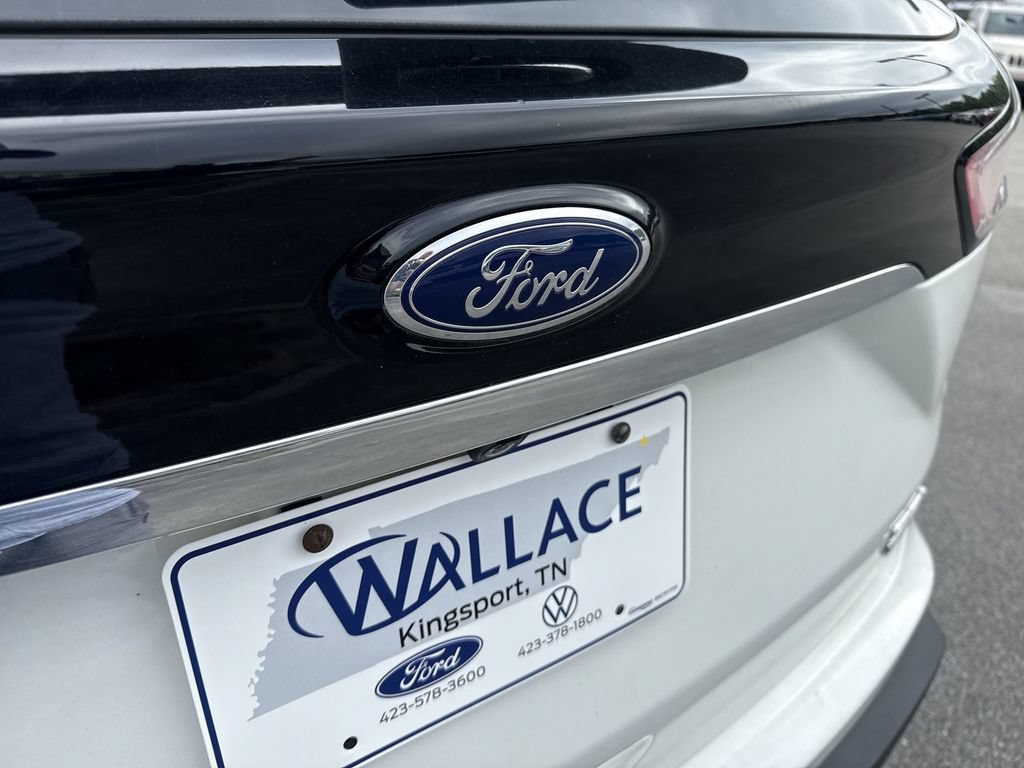 Used 2020 Ford Edge SEL w/ Convenience Package AWD/4WD image 7