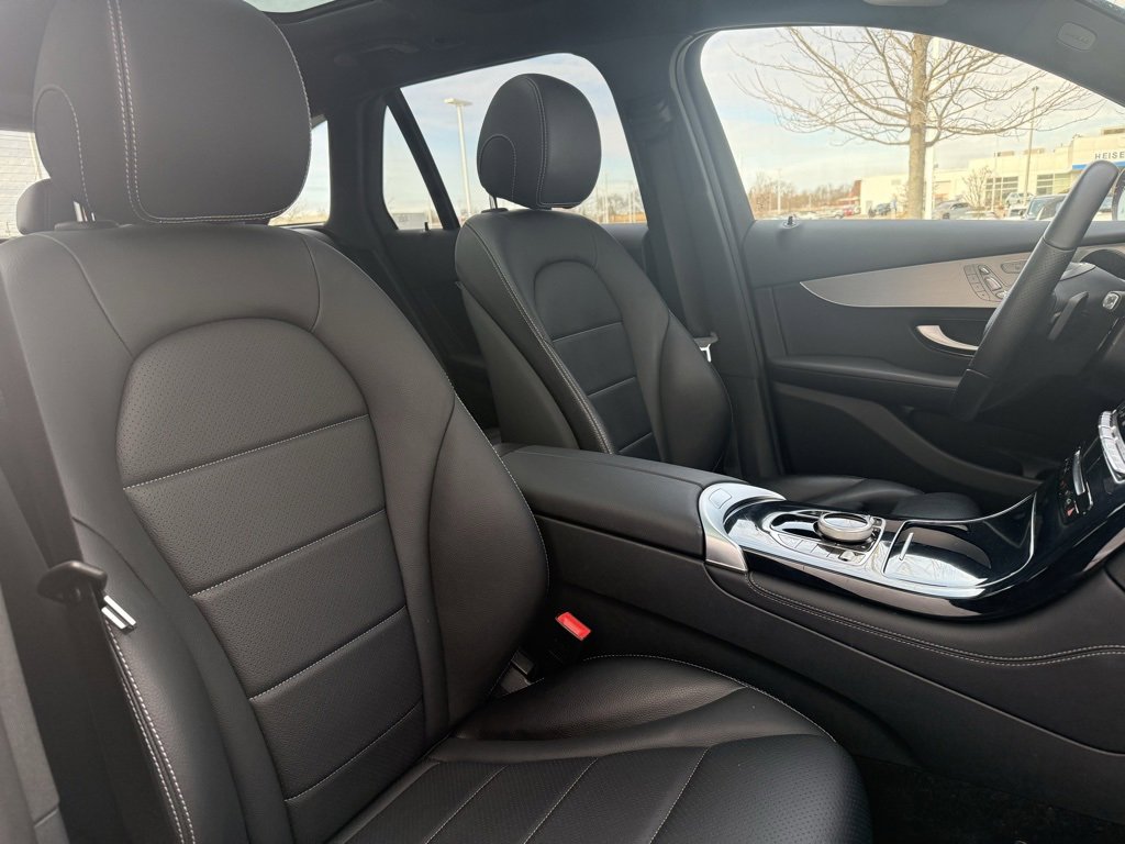 Used 2017 Mercedes-Benz GLC 300 4MATIC image 14