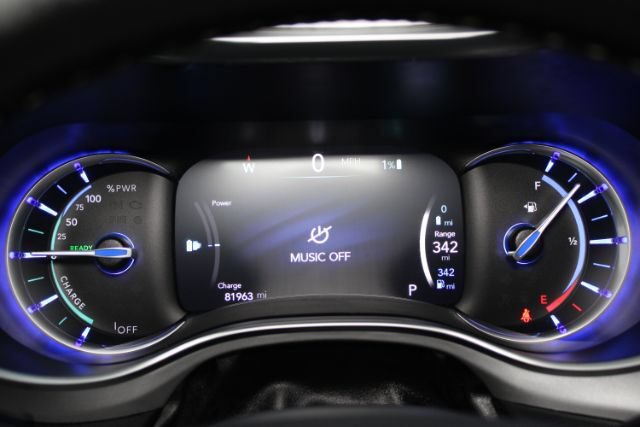 Used 2019 Chrysler Pacifica Touring-L w/ S Appearance Package FWD image 17