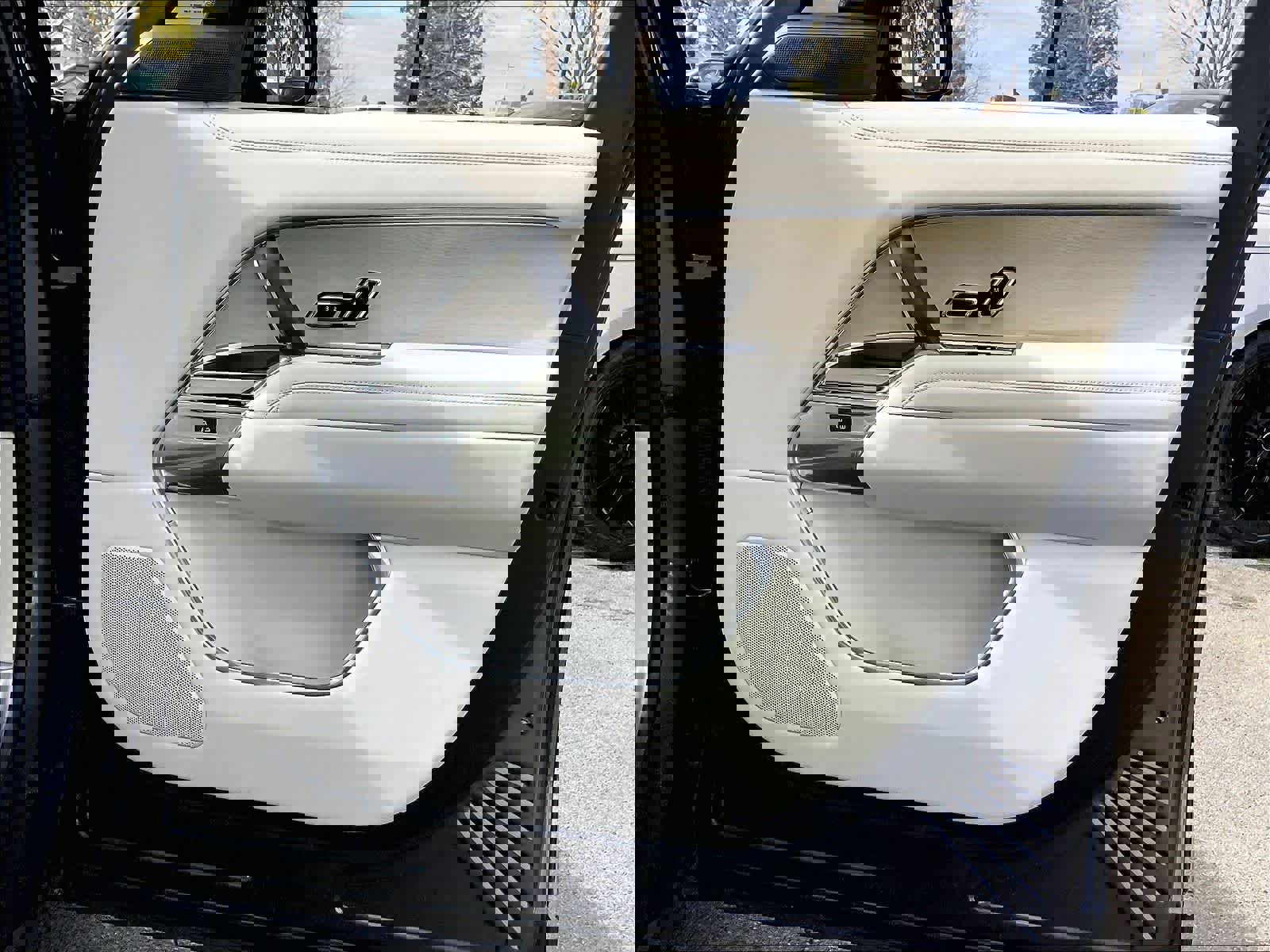 Used 2024 Land Rover Range Rover SE image 26