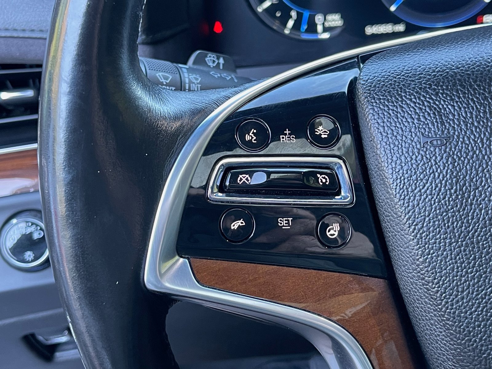 Used 2017 Cadillac Escalade Premium Luxury image 65