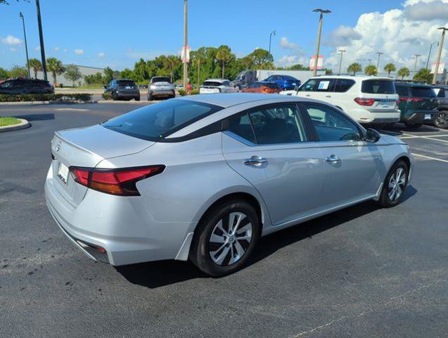 Certified 2024 Nissan Altima 2.5 S FWD image 6