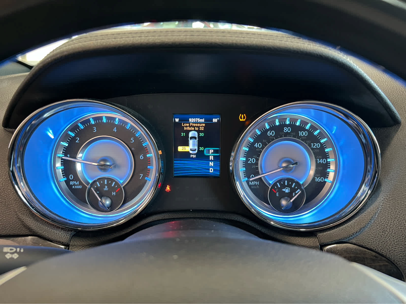 Used 2014 Chrysler 300 C RWD image 17
