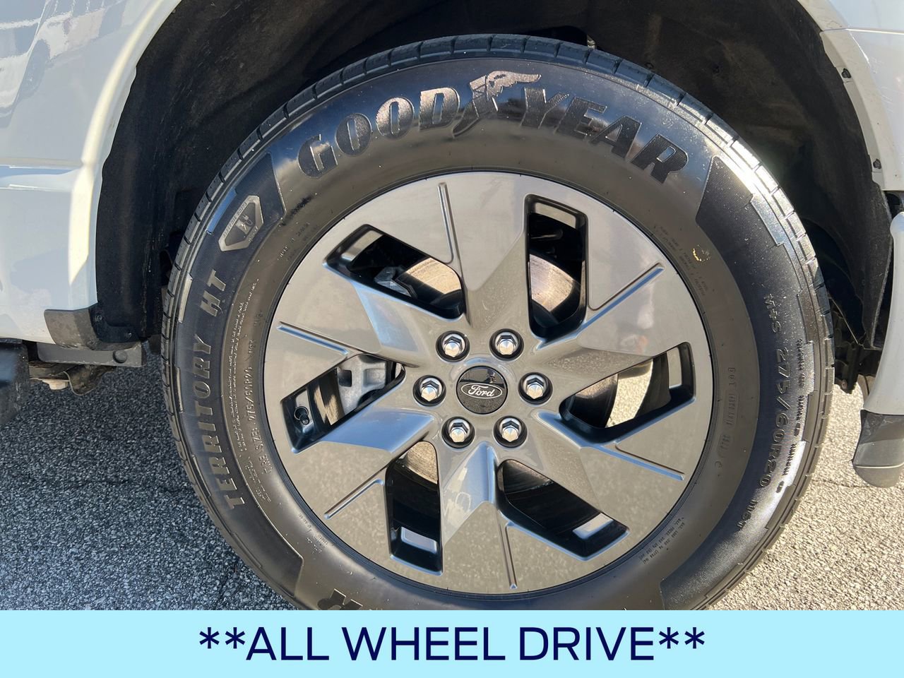 Certified 2023 Ford F150 Lightning Lariat w/ Equipment Group 511A High image 17