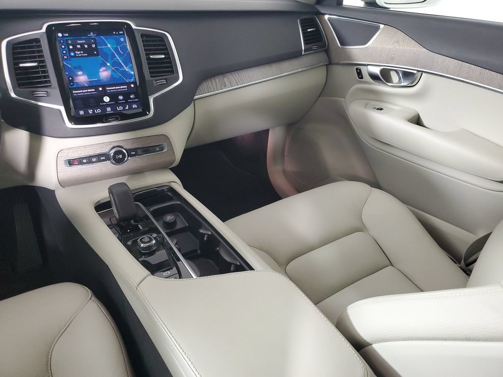 Certified 2023 Volvo XC90 B6 Core w/ Protection Package Premier AWD/4WD image 19