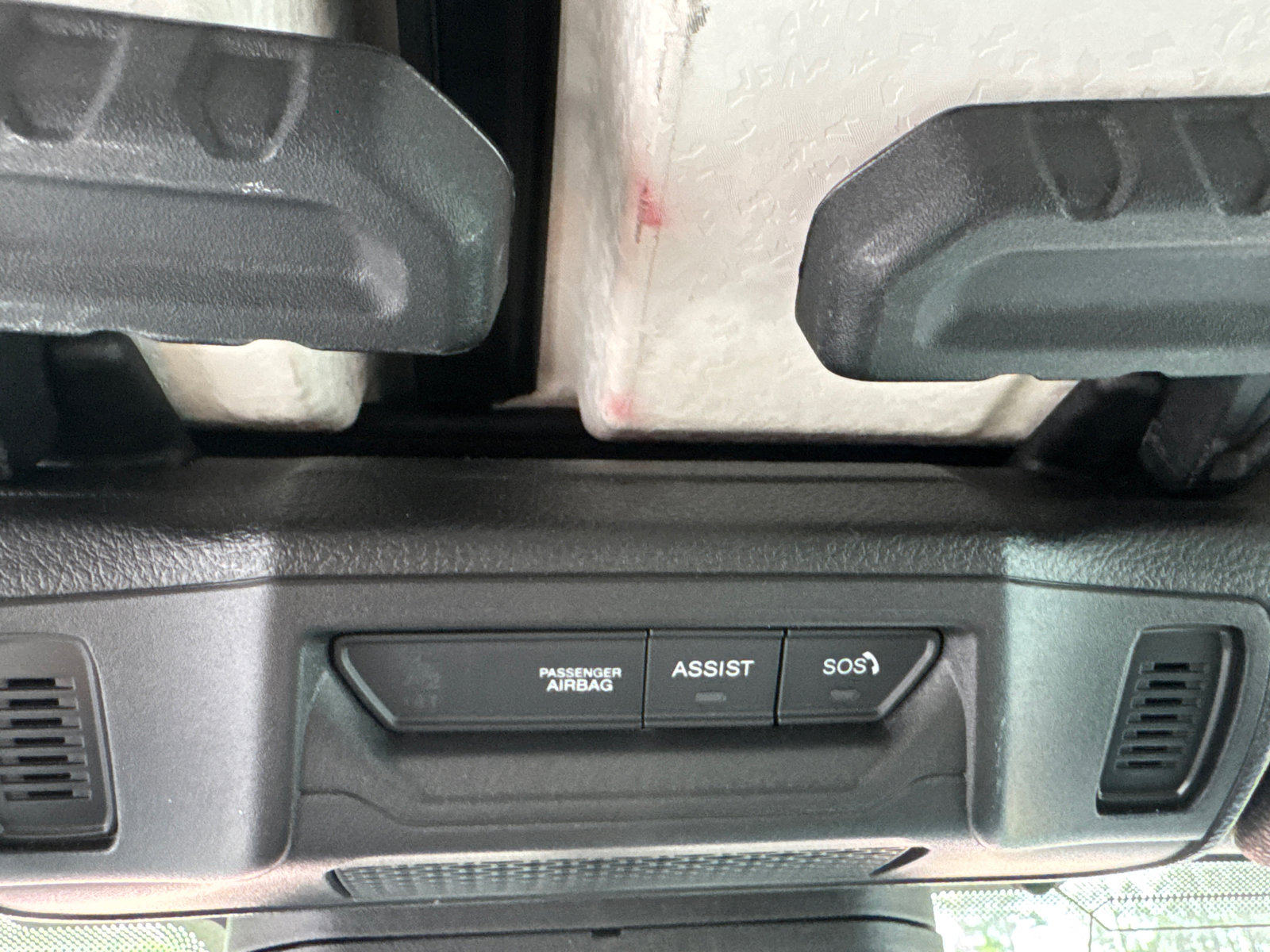 Used 2025 Jeep Wrangler Sahara image 25