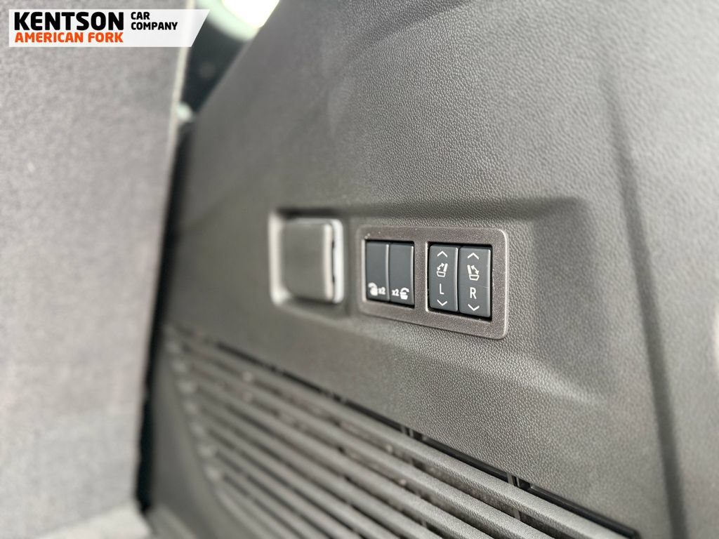 Used 2026 GMC Yukon Elevation AWD/4WD image 46