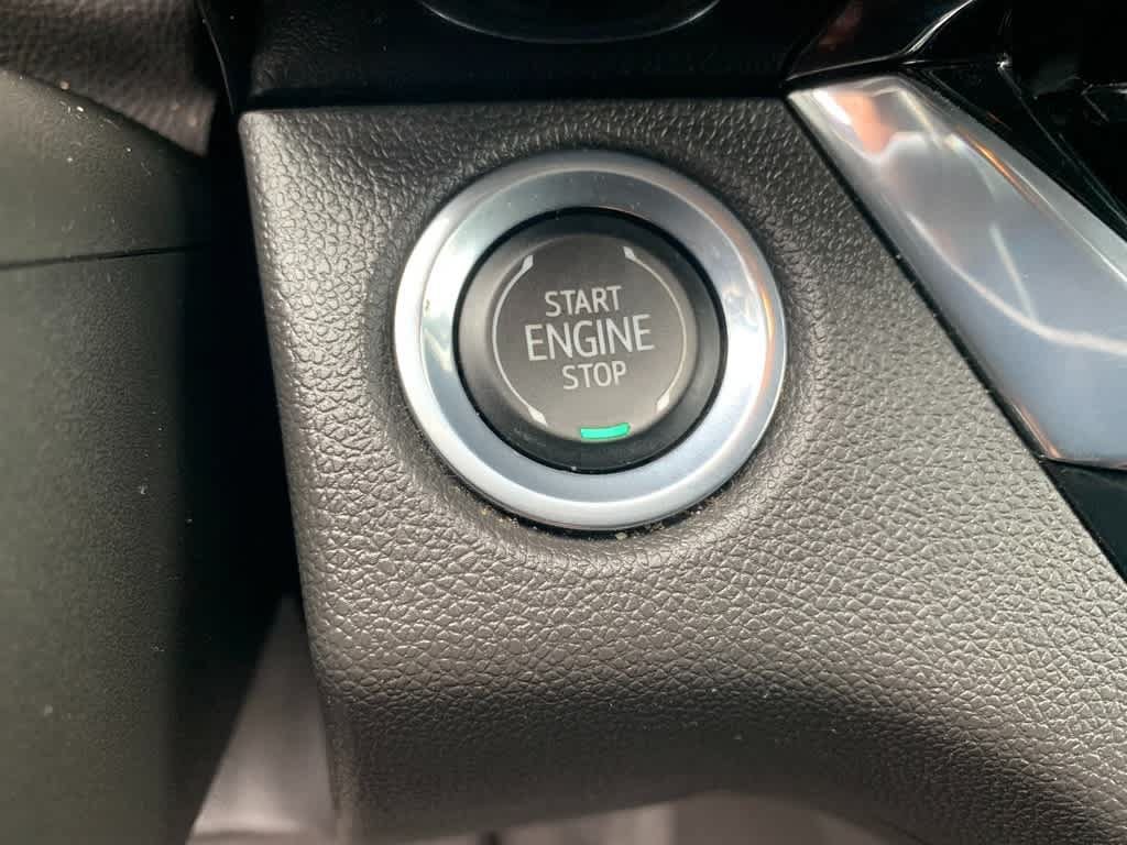 Used 2025 Buick Envista Sport Touring w/ Convenience I Package FWD image 25