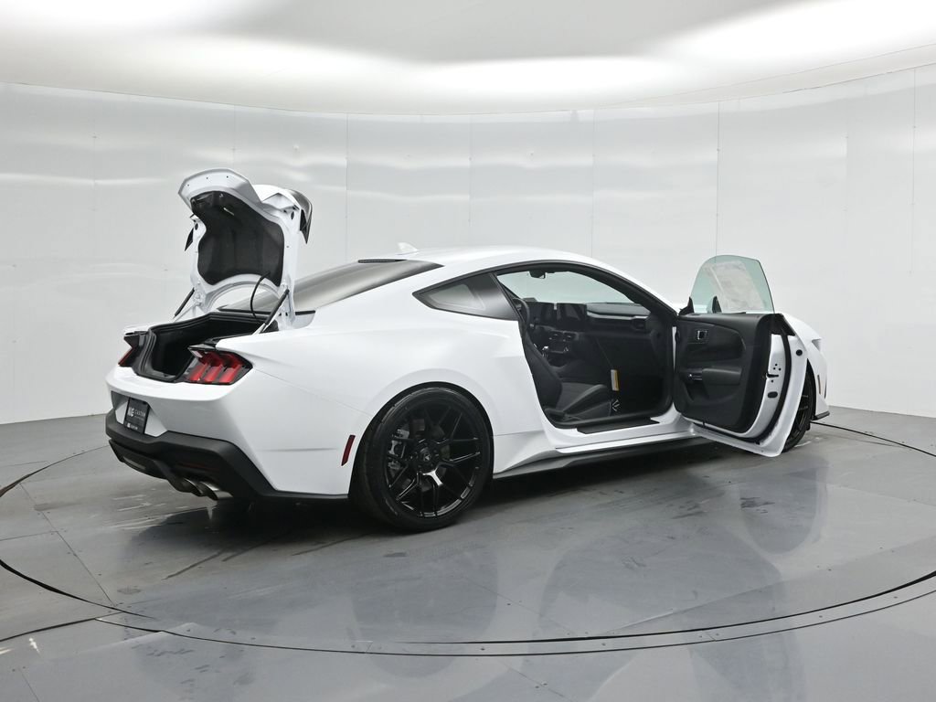 New 2026 Ford Mustang GT RWD image 5