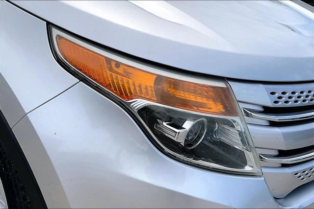 Used 2011 Ford Explorer XLT w/ 202A Rapid Spec Order Code FWD image 32