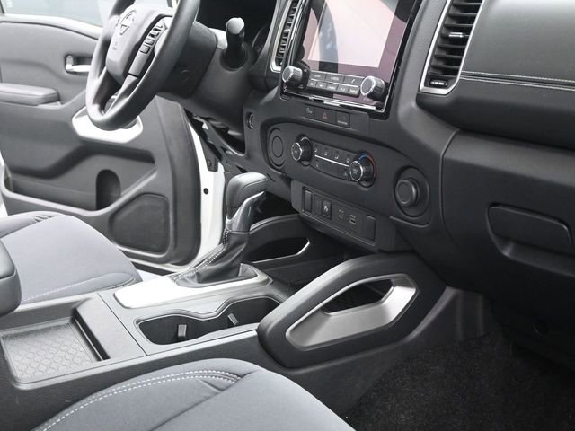 Used 2024 Nissan Frontier SV w/ Technology Package image 39
