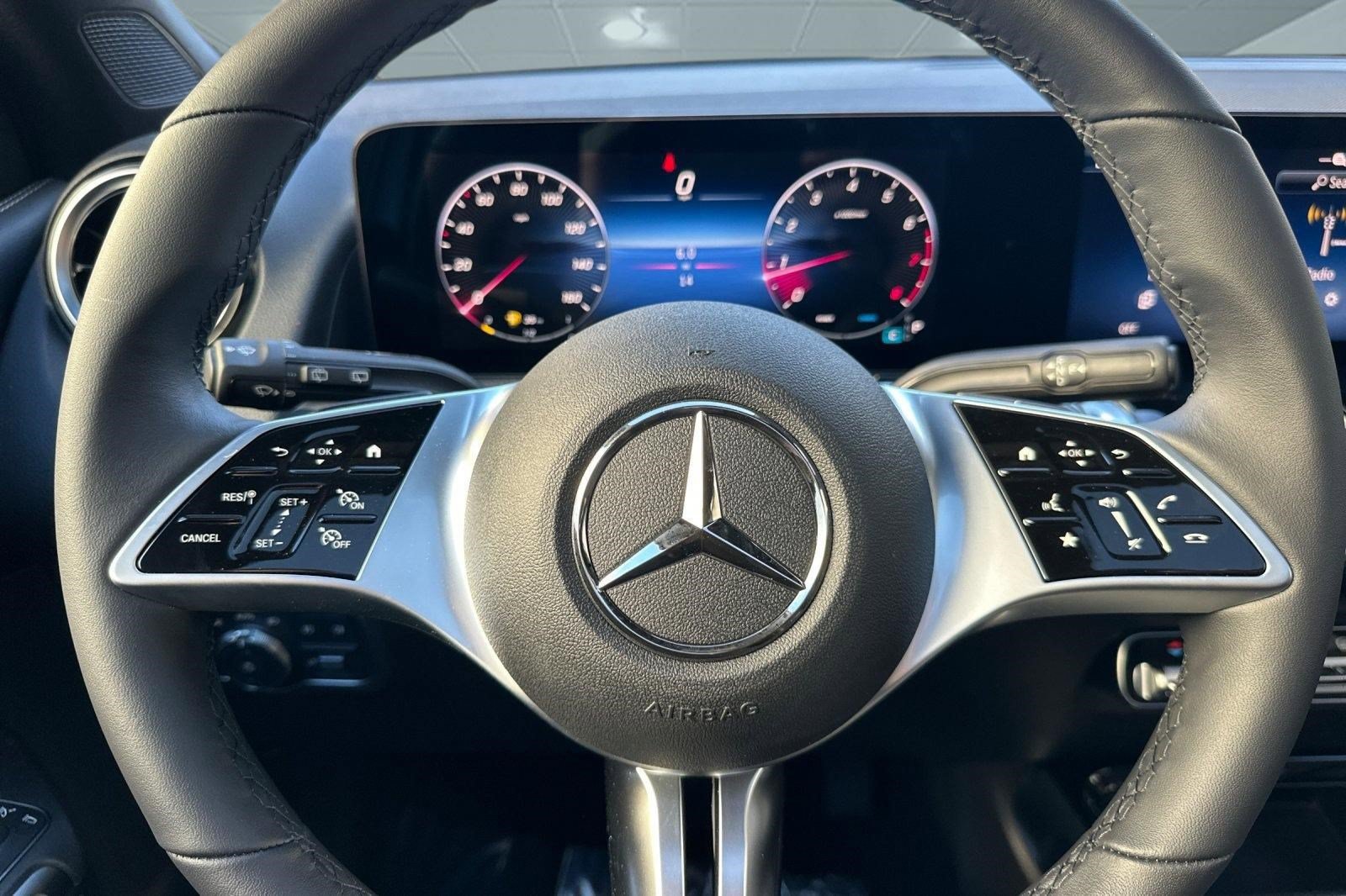 New 2026 Mercedes-Benz GLB 250 image 17