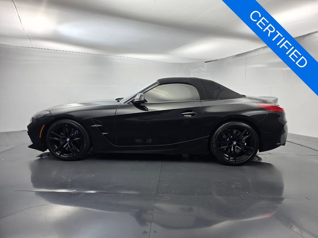 Certified 2023 BMW Z4 M40i w/ Premium Package RWD image 8