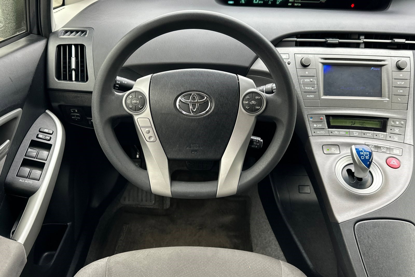 Used 2015 Toyota Prius Two image 17