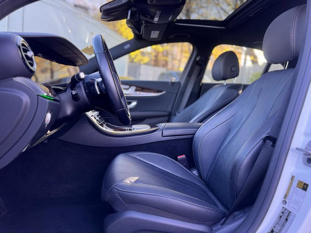 Used 2022 Mercedes-Benz E 350 4MATIC Sedan image 18
