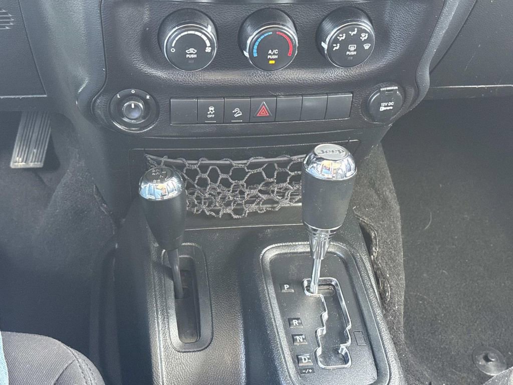 Used 2018 Jeep Wrangler Unlimited Sport S image 25