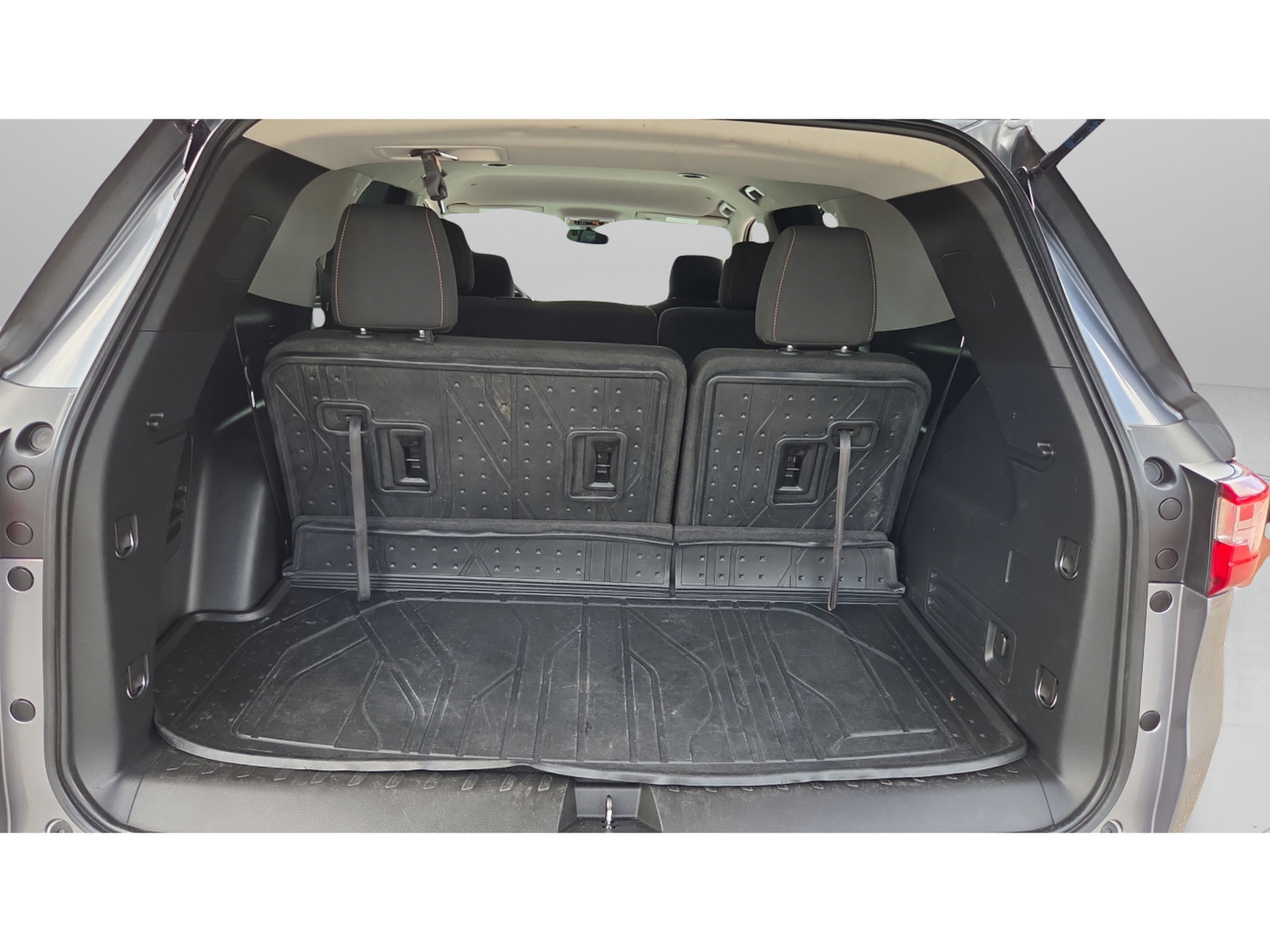 Certified 2020 Chevrolet Traverse LS w/ LPO, Floor Liner Package FWD image 13