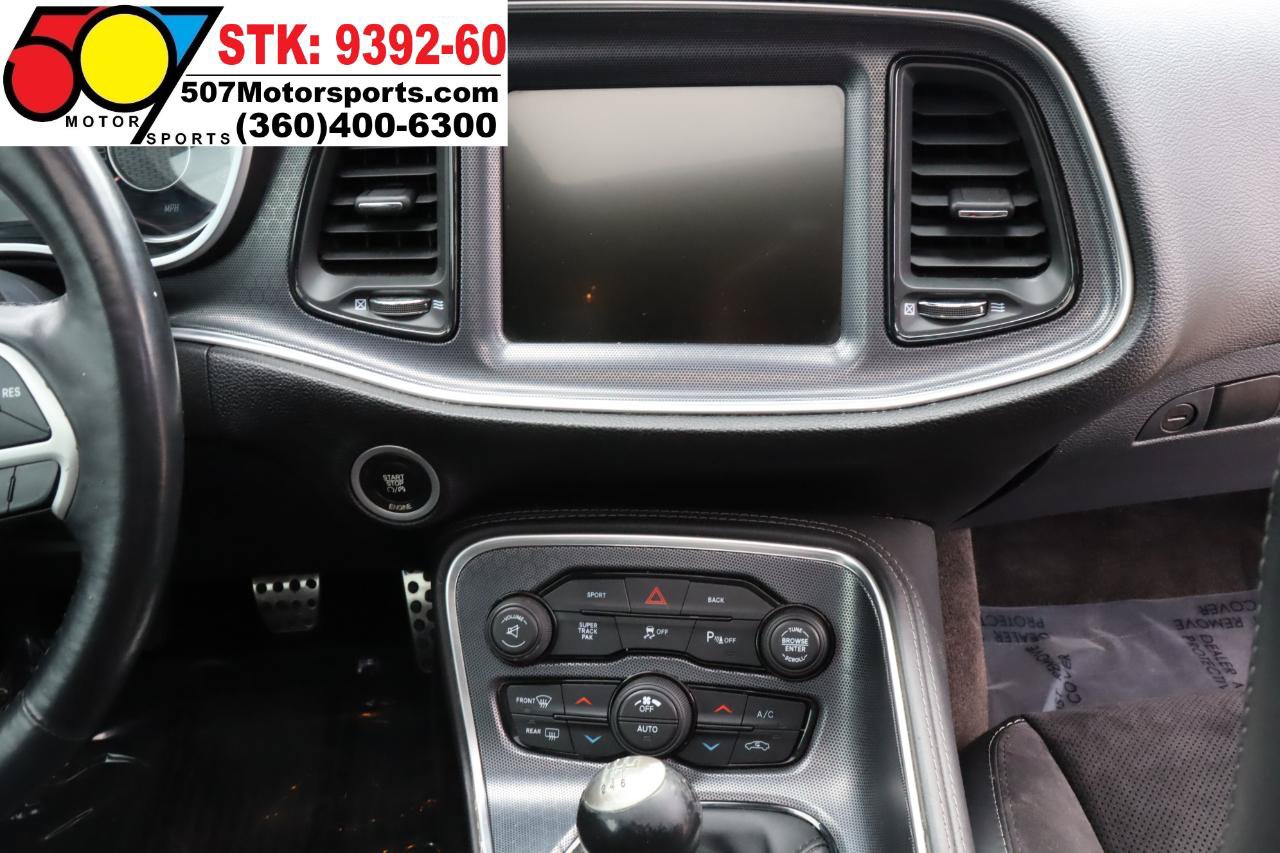 Used 2015 Dodge Challenger R/T Scat Pack w/ Leather Interior Group RWD image 18