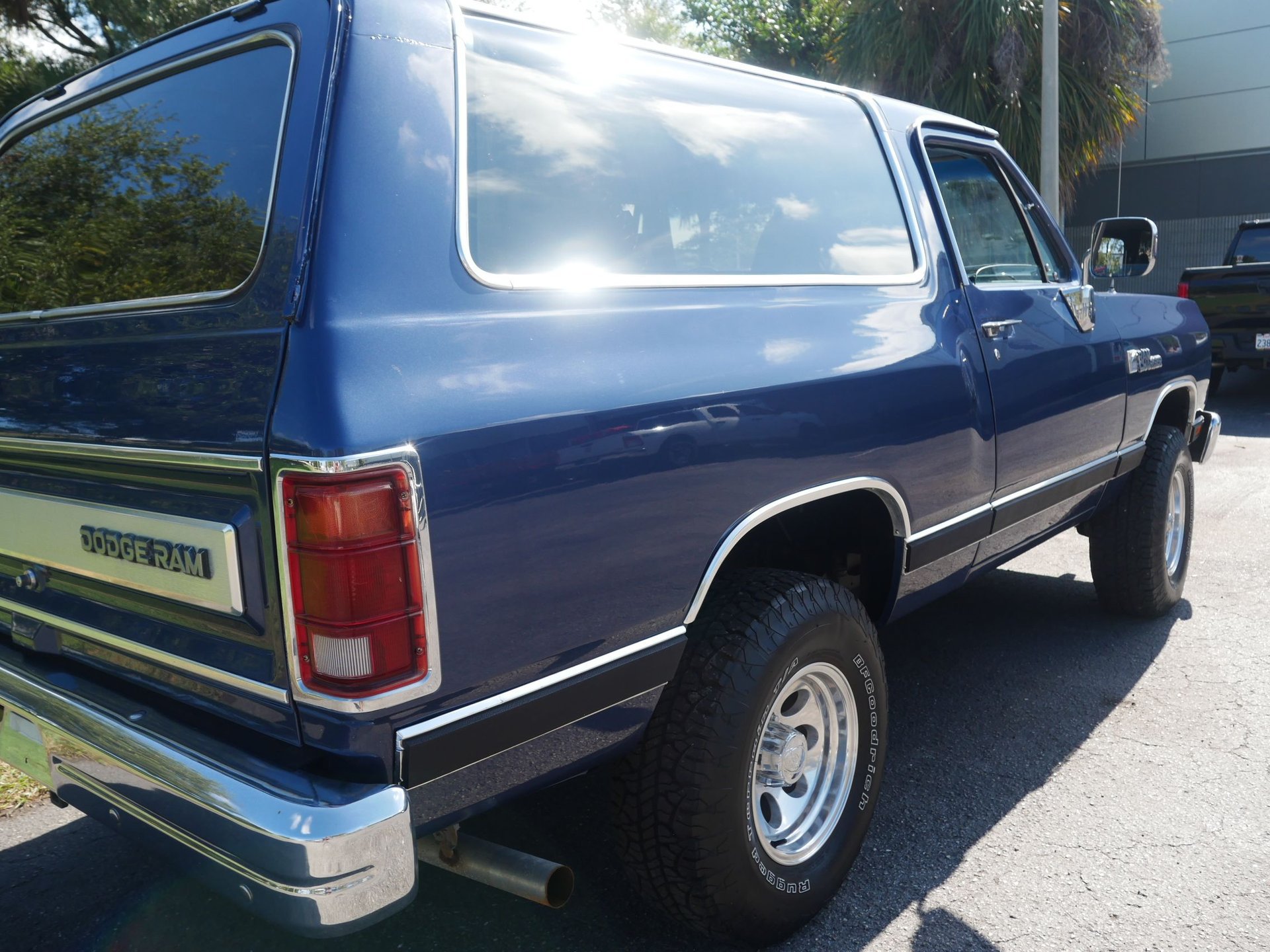 Used 1988 Dodge Ramcharger 4WD image 44