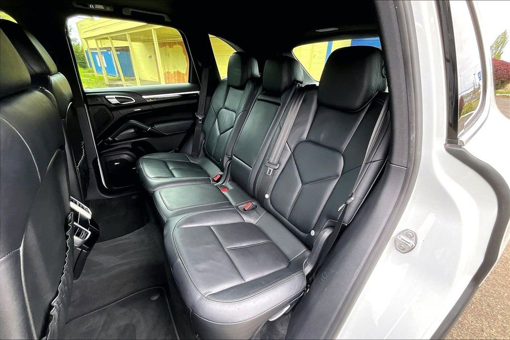 Used 2014 Porsche Cayenne AWD/4WD image 21