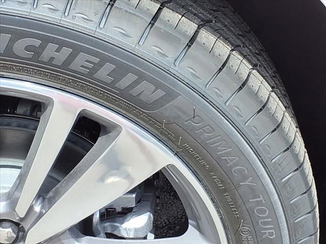 New 2025 Cadillac XT6 Premium Luxury image 14