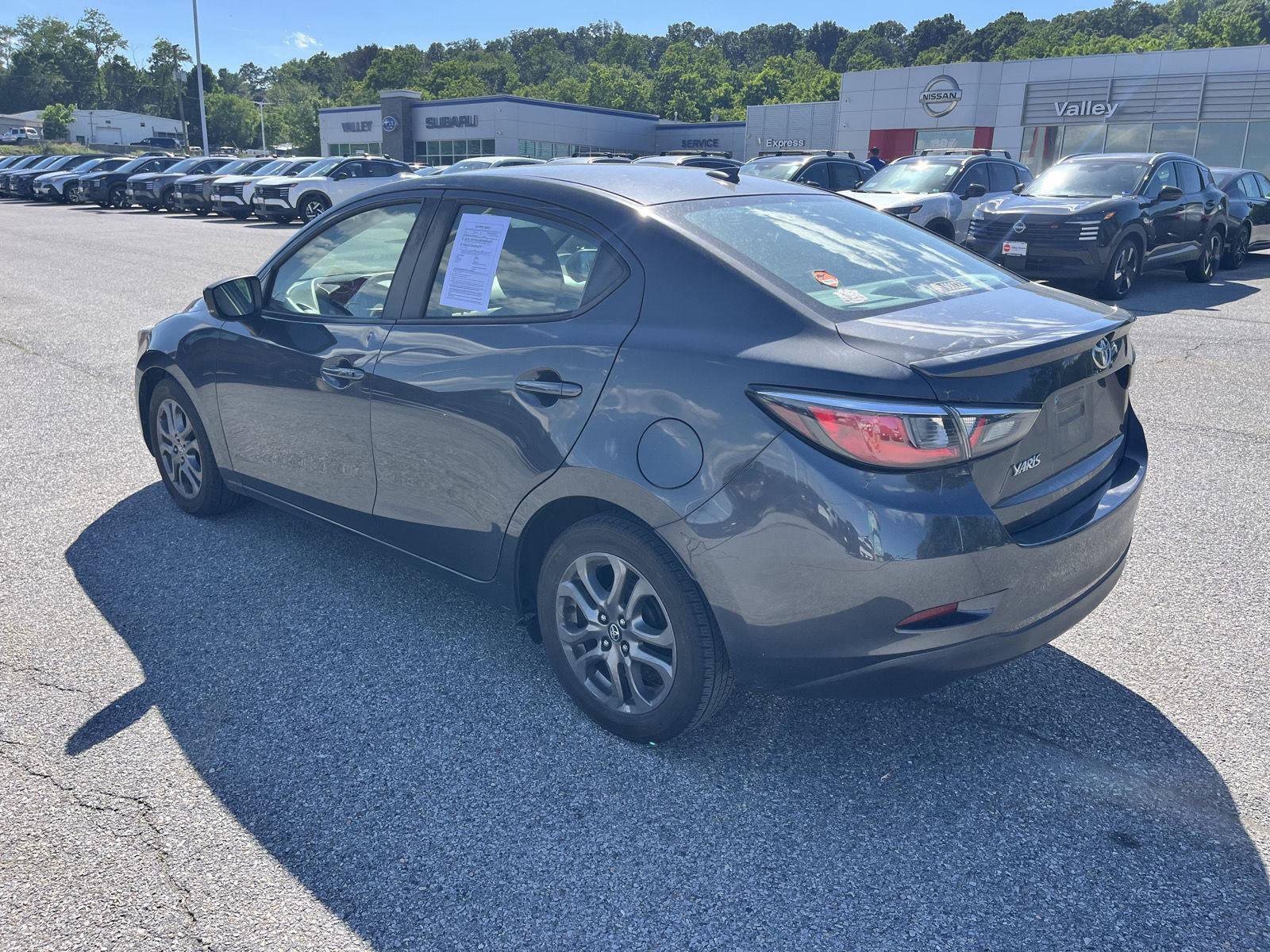 Used 2019 Toyota Yaris LE FWD image 5