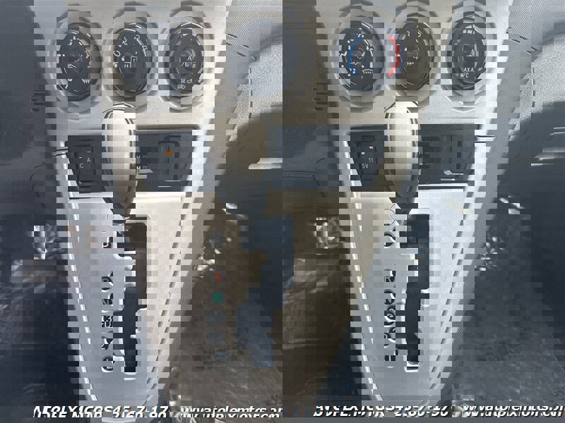 Used 2010 Toyota Matrix S image 21