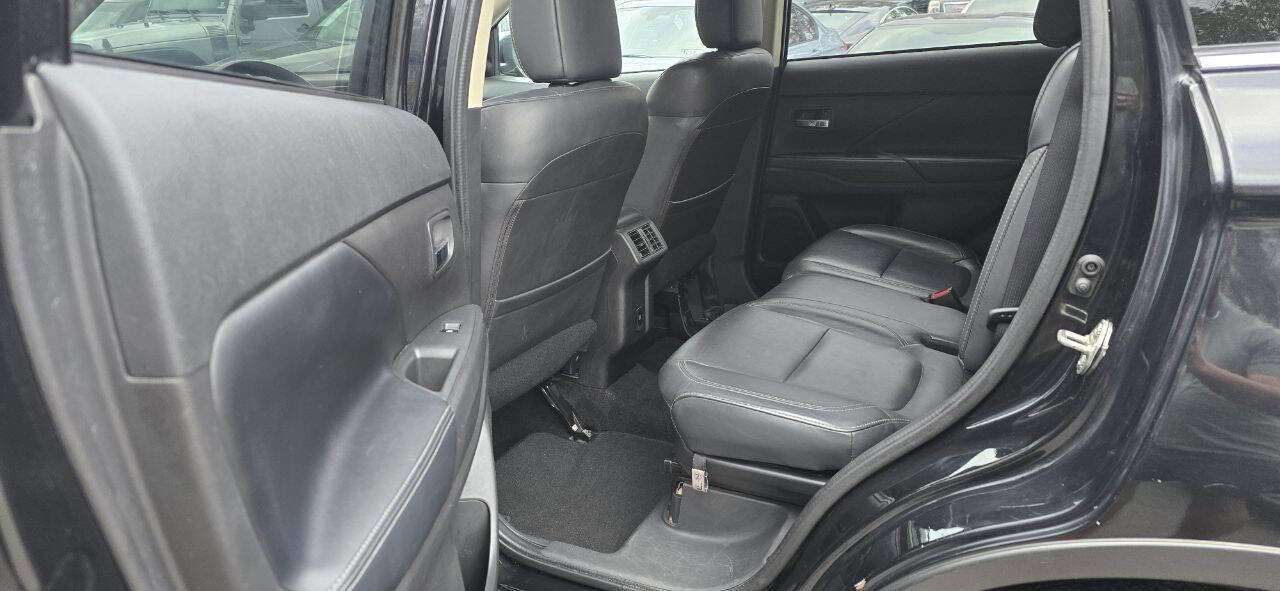 Used 2020 Mitsubishi Outlander SEL image 13