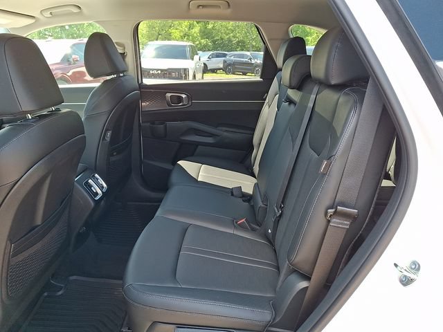 Certified 2026 Kia Sorento EX AWD/4WD image 11