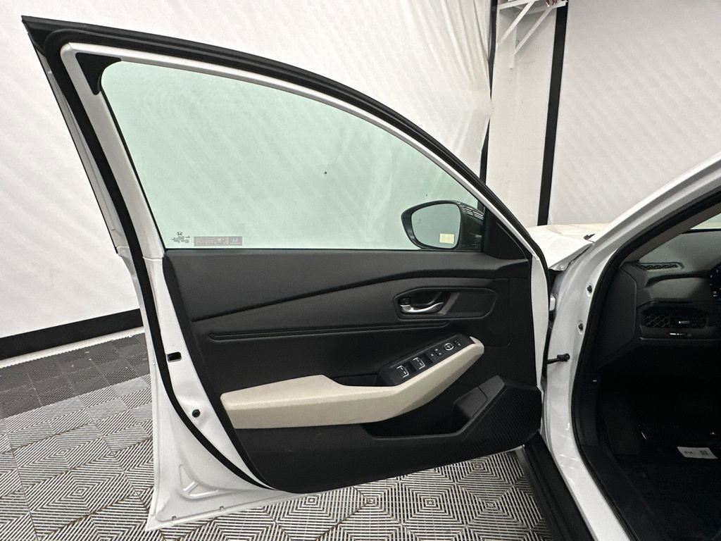 New 2025 Honda Accord SE image 11