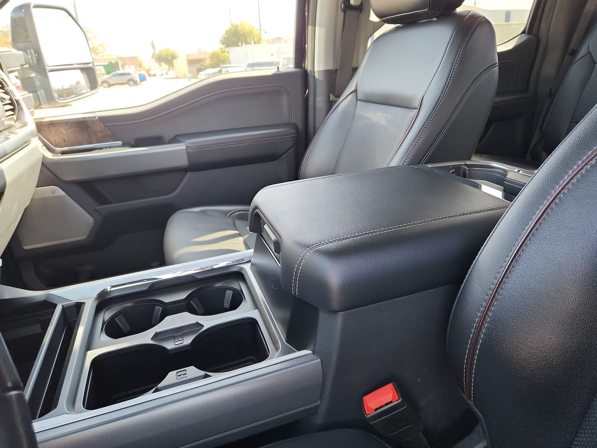 Used 2024 Ford F350 Lariat AWD/4WD image 22