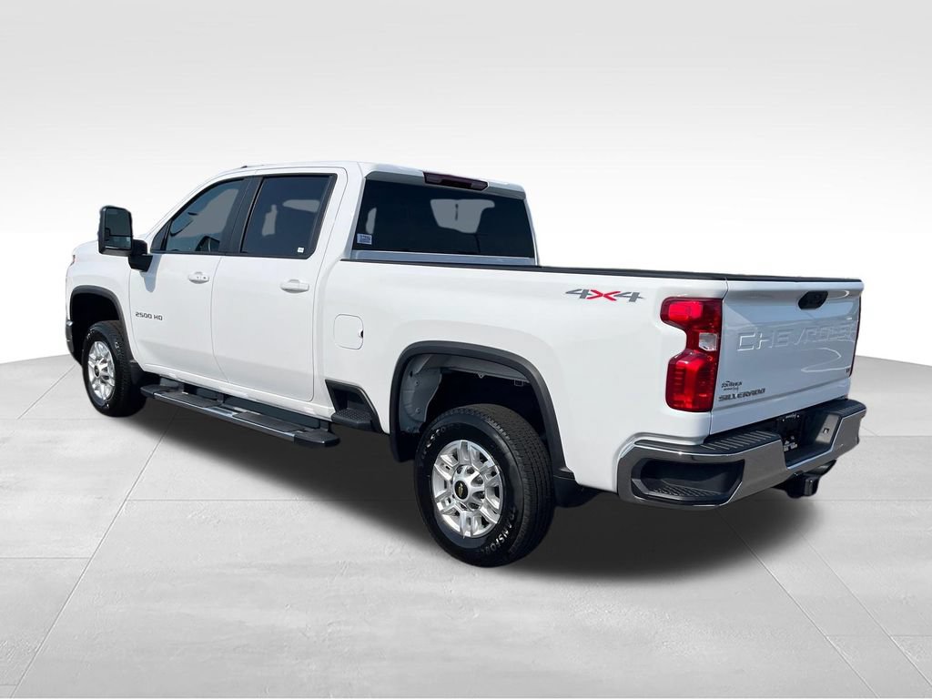 Used 2025 Chevrolet Silverado 2500 LT w/ Convenience Package AWD/4WD image 3