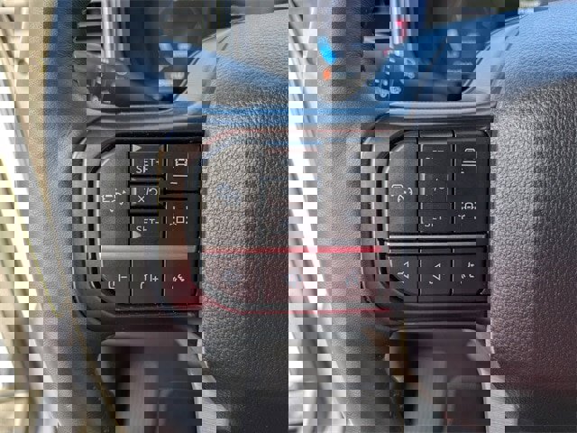 Used 2025 Ford F250 Platinum w/ FX4 Off-Road Package image 28