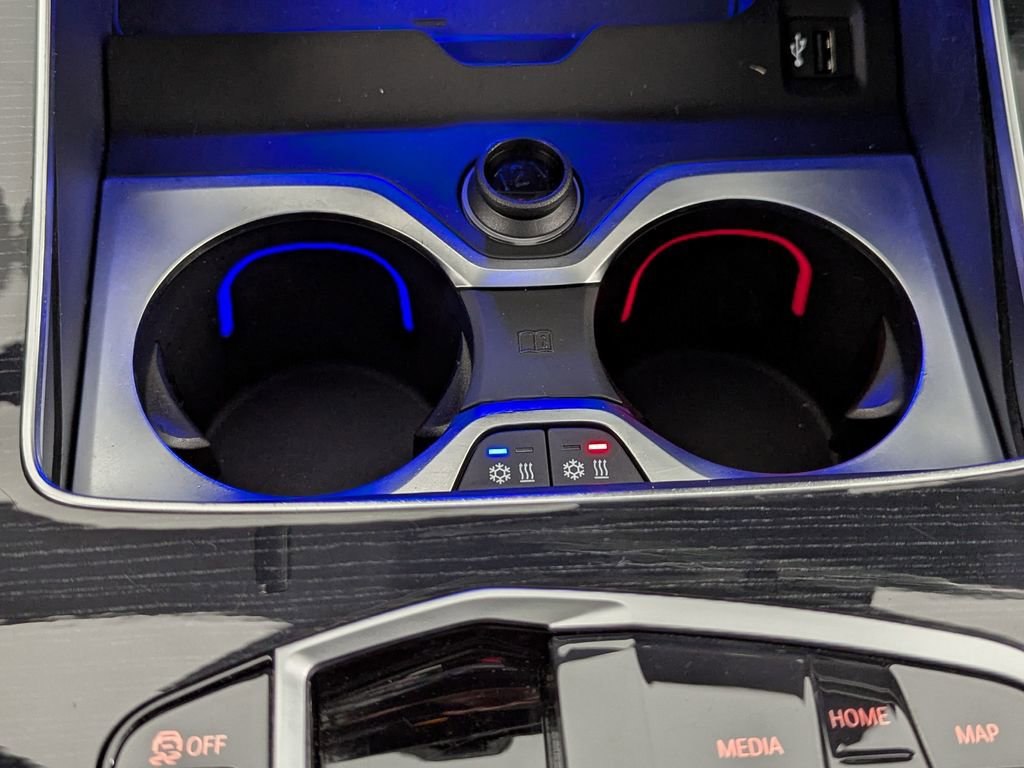 Used 2024 BMW X7 xDrive40i w/ Executive Package image 37